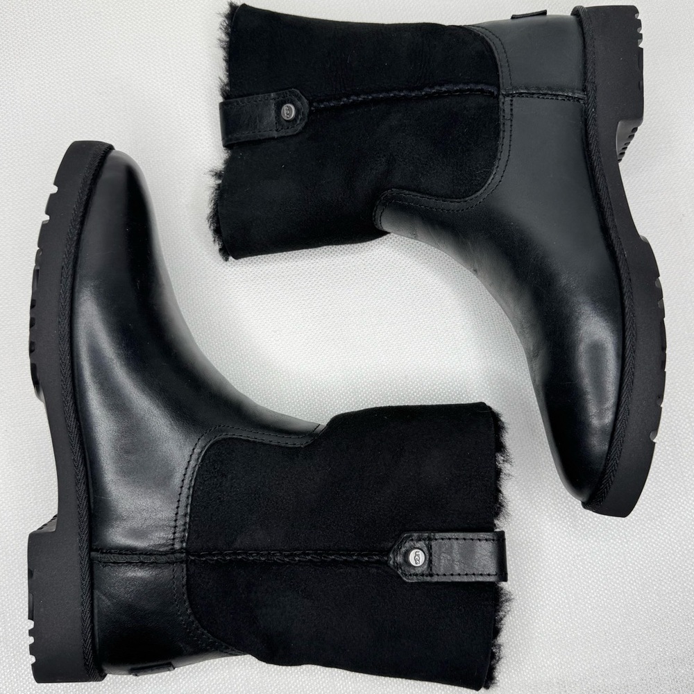 NEW Women's size 7 Ugg Romely short black leather & suede boots 1122831